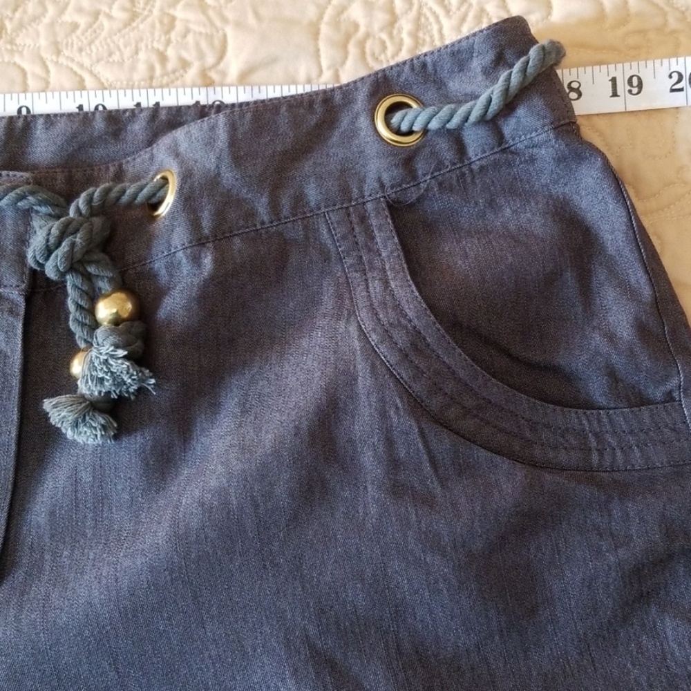 Larry Levine Stretch Capris - Picture 3 of 8